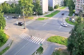 Crossroads Prospekt Pobedy - Mokhova 通り。 ウェブカメラ ヴォログダ