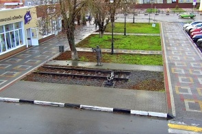 鉄道労働者の記念碑。 チホレツクのウェブカメラ