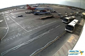 マルタ国際空港ウェブカメラオンライン