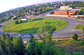 Chernoistochinskoe 高速道路と Chelyuskintsev 通りをインターチェンジします。 ウェブカメラ ニジニ・タギル