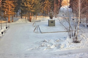 ビクトリーパーク。 兵士の記念碑。 ウスチ・イリムスクのウェブカメラ