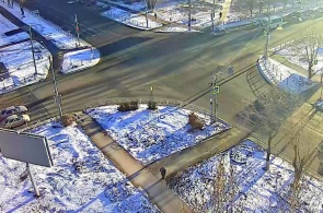 Brestskaya と Rodimtsev の交差点。 ウェブカメラ オレンブルク