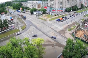 Leningradskaya - Petina 通りの交差点。 ウェブカメラ ヴォログダ