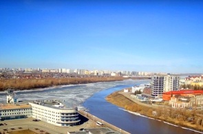 イルティシュ川とオム川。 オムスクのウェブカメラ