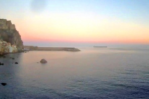 キアナレアの漁村の眺め。 ウェブカメラレッジョディカラブリア