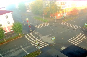 チカロフとヘルツェンの交差点。 ペルヴォウラリスクのウェブカメラ