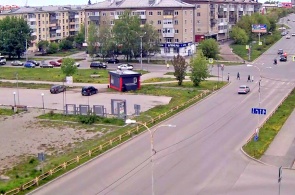 勝利とプーシキンの交差点。カメンスク・ウラルスキーのウェブカメラ