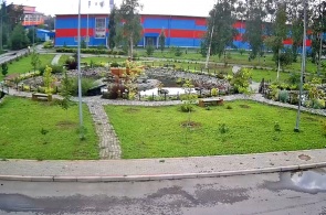 おとぎ話のような街、ズベズドチカ スポーツ アンド フィットネス センター。 セヴェロドビンスクのアングル 2 ウェブカメラ