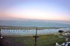 トナラビーチの眺め。 ウェブカメラレッジョディカラブリア