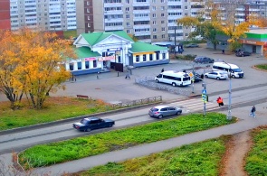 トルブニコフとシコルナヤの交差点。 ペルヴォウラリスクのウェブカメラ