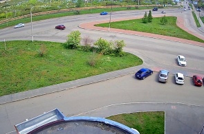 ガガーリン通りとネプリュエフ通りの交差点。トロイツクのウェブカメラ